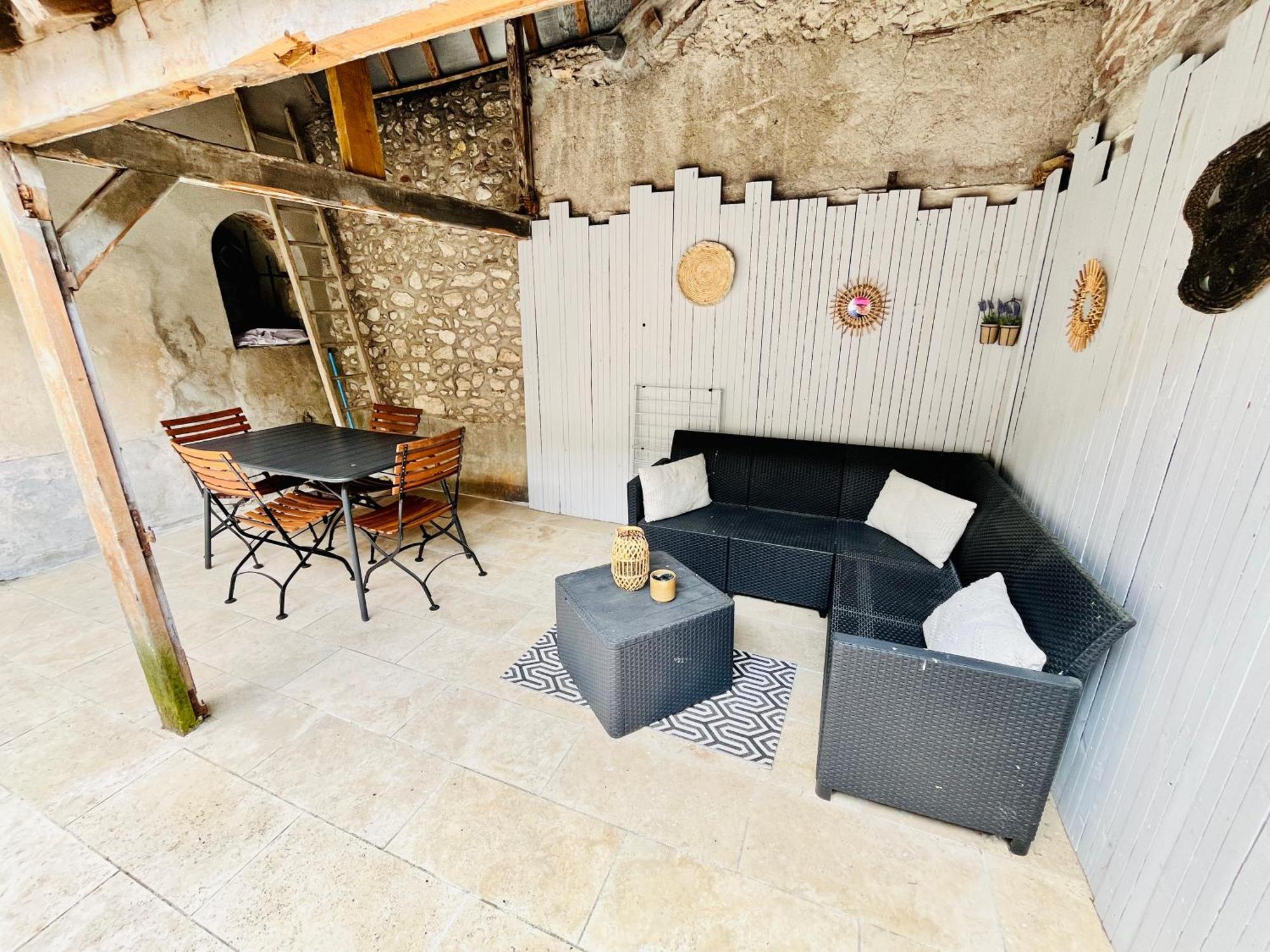 2 Suites, Cour Privee, Climatisation, Le Nid De Blois Vienne Εξωτερικό φωτογραφία
